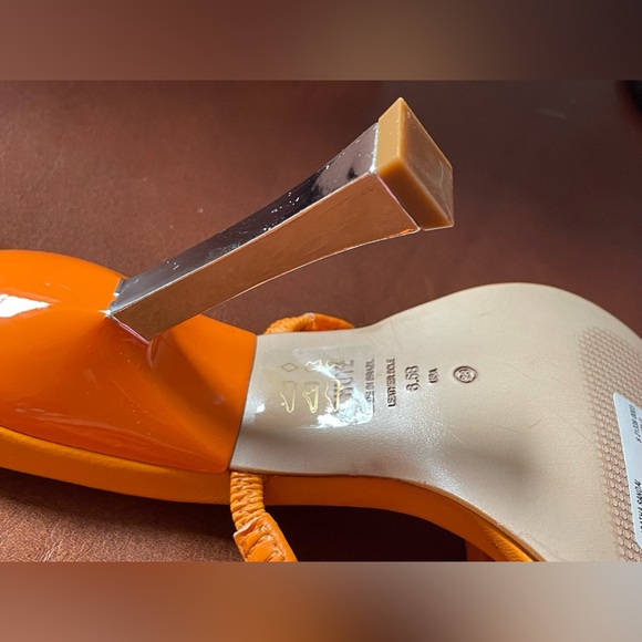 BNWT! SCHUTZ, AGATHA SANDAL, BRIGHT TANGERINE LEATHER 😻🧡🍊 - Picture 9 of 16